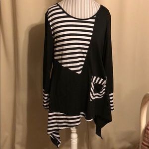 Black and White Tunic Top